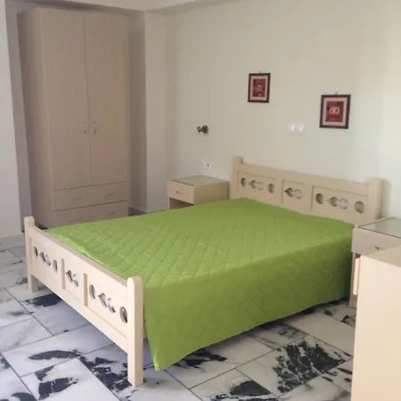 Kalados -beachfront Studios- Lägenhet