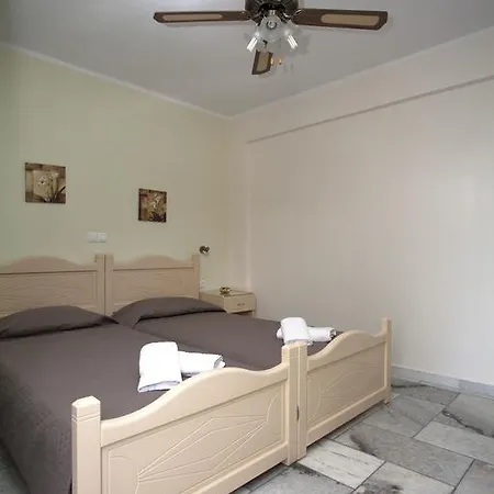 Kalados -beachfront Studios- Lägenhet