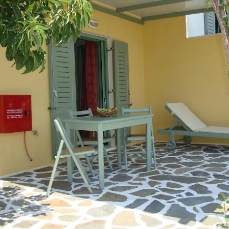 Kalados -beachfront Studios- *