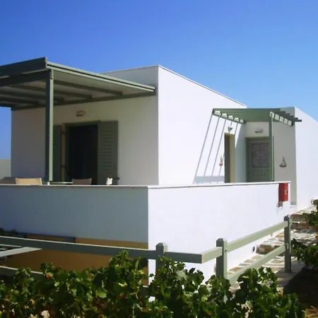 Kalados -beachfront Studios- * Kalando