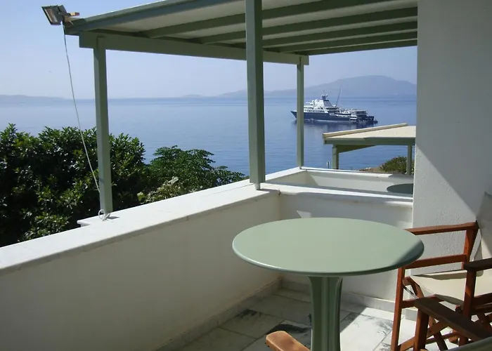 Kalados -beachfront Studios-