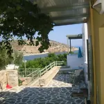Kalados -beachfront & Restaurant - *