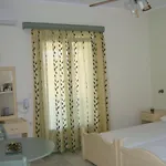 아파트 Kalados -beachfront & Restaurant -