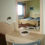 Kalados -beachfront & Restaurant - 아파트 Kalando