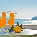 Kalados -beachfront & Restaurant - 아파트 Kalando