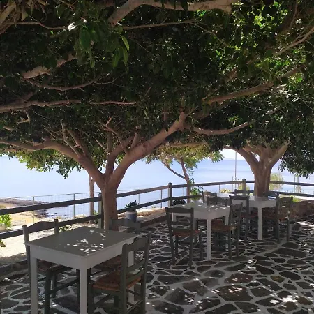 Apartment Kalados -beachfront Studios-