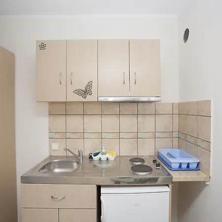 Kalados -beachfront Studios-