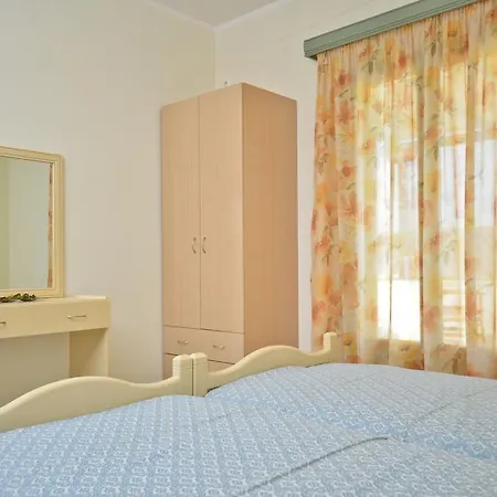 Kalados -beachfront Studios- * Kalando