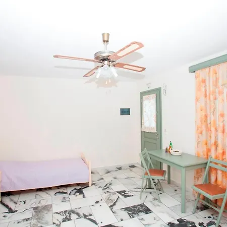 Apartment Kalados -beachfront Studios- *