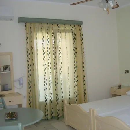 Appartamento Kalados -beachfront & Restaurant -