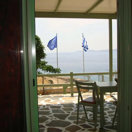 דירה Kalados -beachfront & Restaurant - *