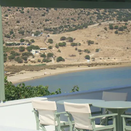 Kalados -beachfront & Restaurant - * Kalando