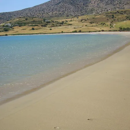 Kalados -beachfront Studios- Апартаменты *