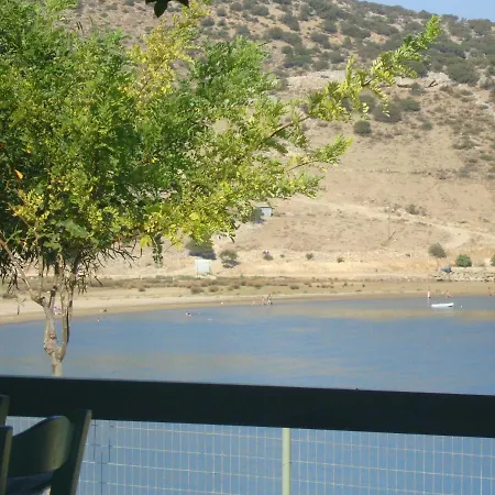 Kalados -beachfront Studios-