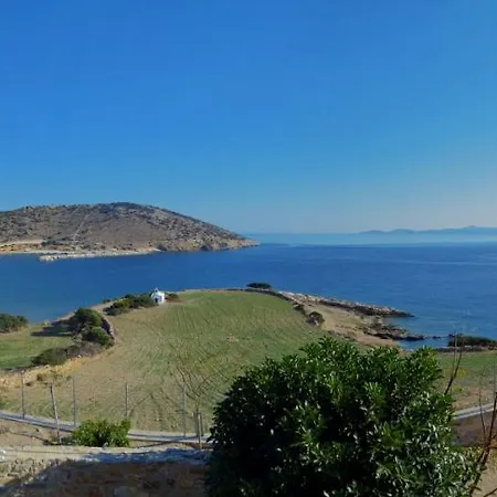 Апартаменты Kalados -beachfront Studios-