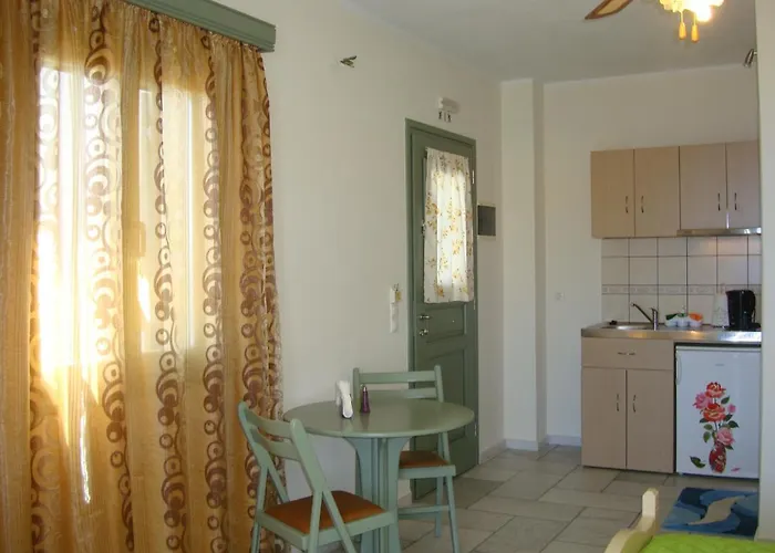 Kalados -beachfront Studios- *